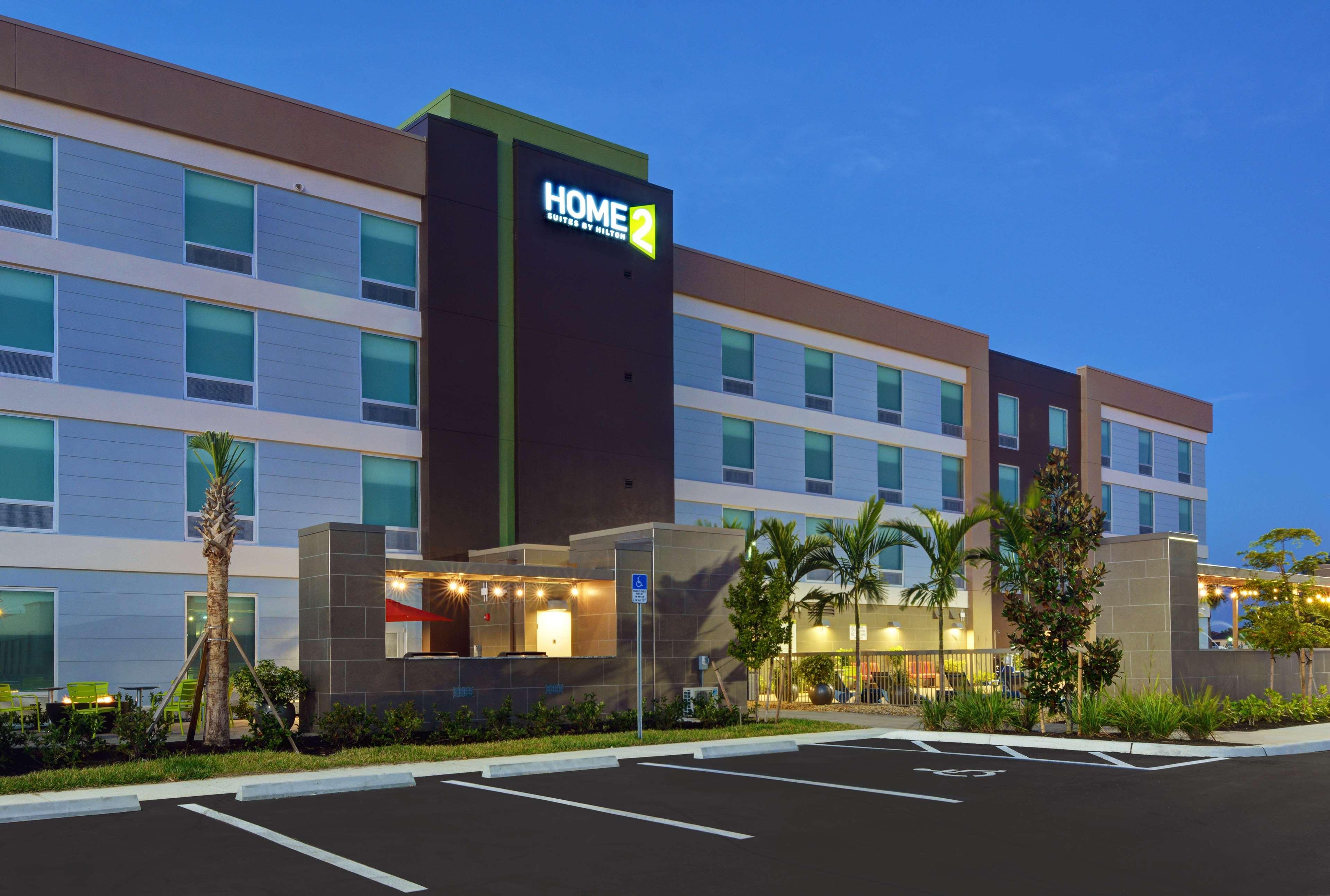 Home2 Suites By Hilton Fort Myers Colonial Blvd エクステリア 写真